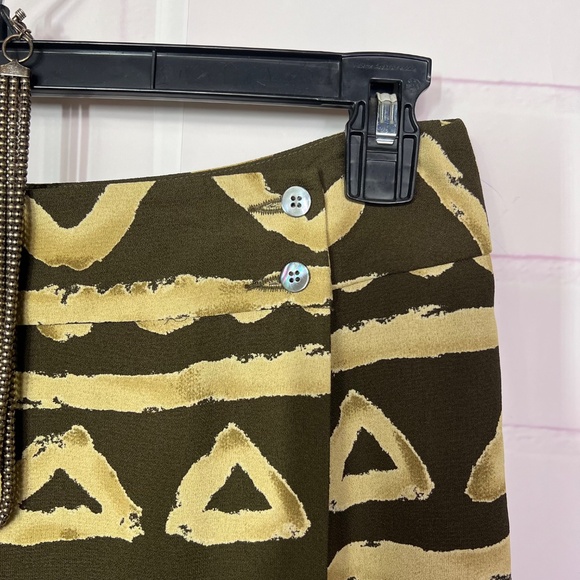 |•LIZ CLAIBORNE•| Safari Print Wrap Skirt Size 12 Petite - Picture 3 of 8